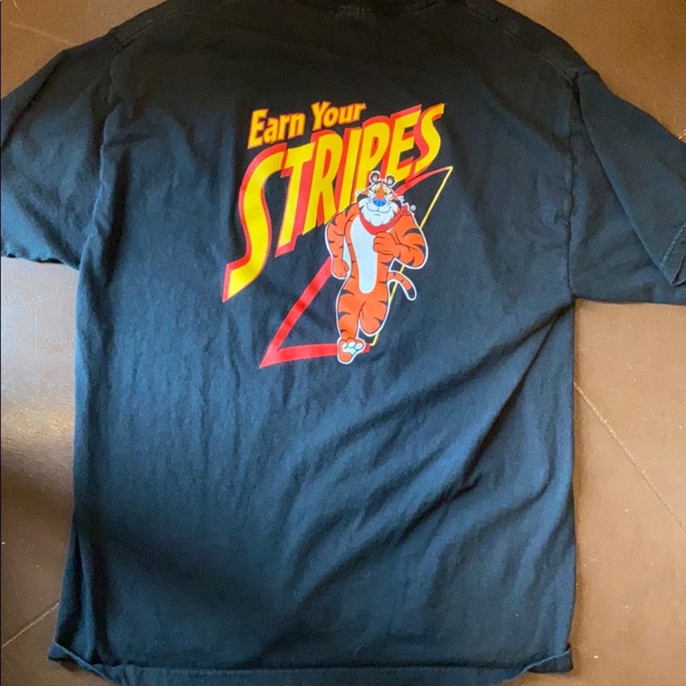 Tony the Tiger, EARN YOUR STRIPES tee